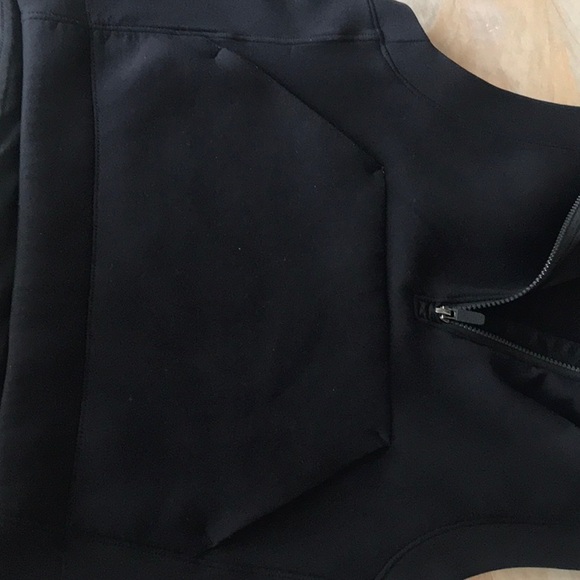 Lululemon Black ReForm Vest Sz 4 - Picture 5 of 8
